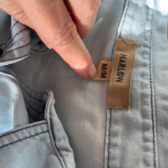 Harlow size M chambray top - Picture 10 of 10